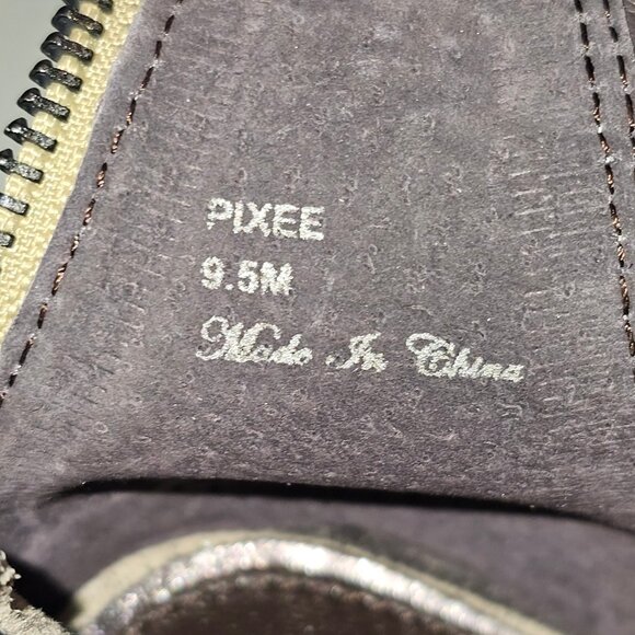 NEW Donald Pliner Pixee Sandal Womens 9.5 Pewter Metallic Leather Cutout Heel - Picture 14 of 15